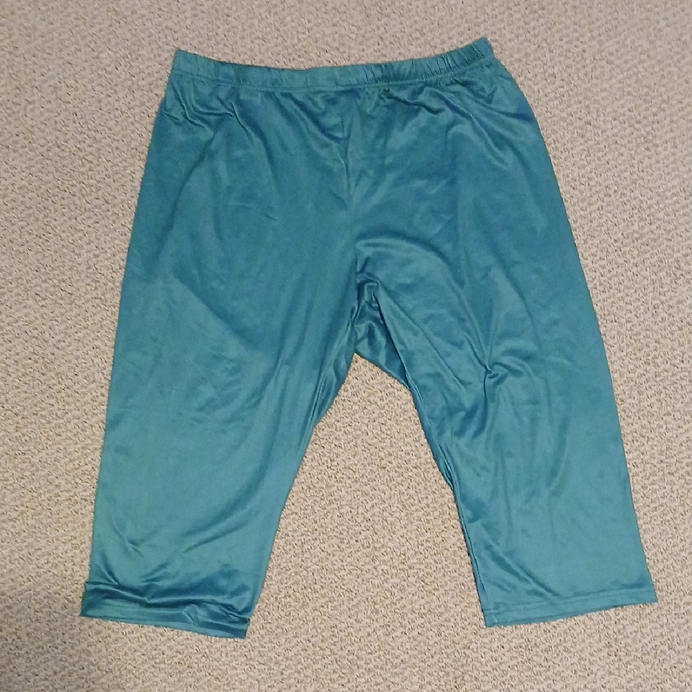 Elegant Teal Women's Capris